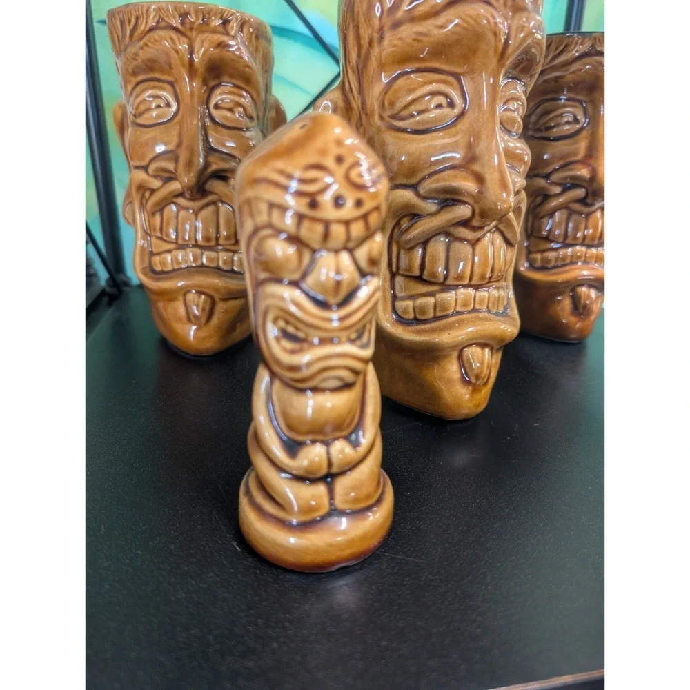 Tiki Farm Set/5 3 Large Mugs & Salt And Pepper